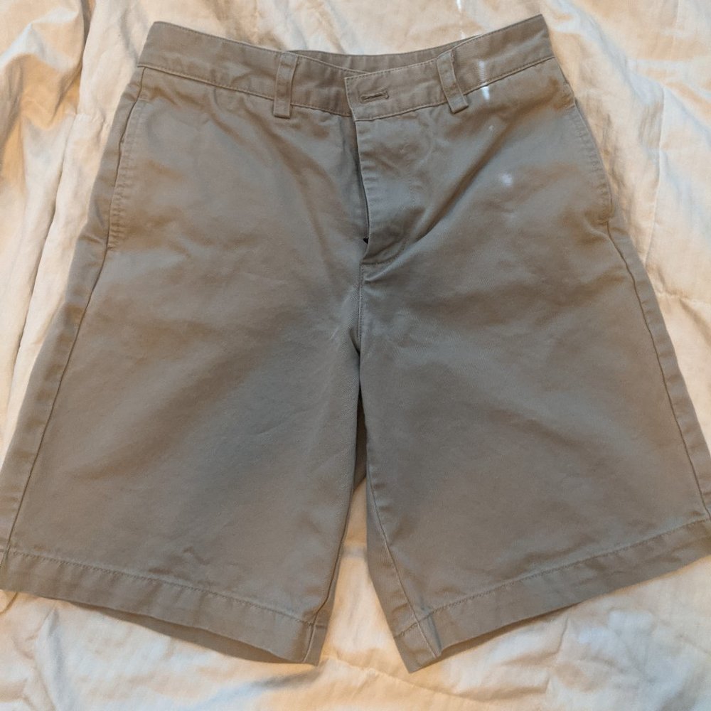Vineyard Vines Boys shorts sz 14
